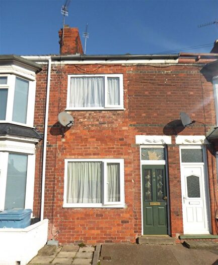 2 Bedroom Terraced House To Rent In Montrose Street, Hull, HU8