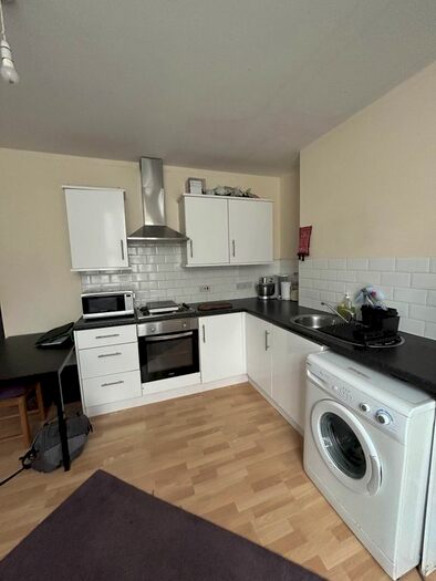 1 Bedroom Flat To Rent In Piercefield Place, Adamsdown, Cardiff, CF24