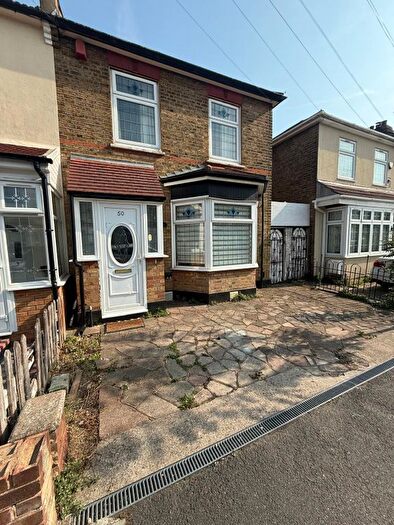 3 Bedroom End Of Terrace House To Rent In Spencer Road, Ilford, IG3