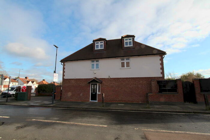 3 Bedroom End Of Terrace House To Rent In Leysdown Road, Mottingham, SE9