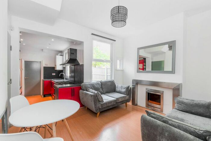 4 Bedroom End Of Terrace House To Rent In St Winefrides Avenue, Manor Park, London E12
