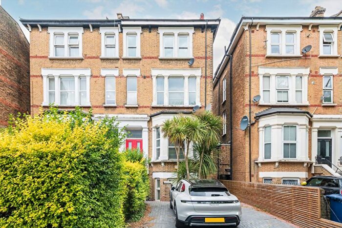 Studio To Rent In The Avenue, West Ealing, W13