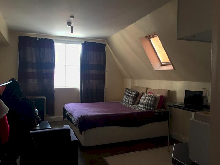 1 Bedroom Studio To Rent In Waterloo Street, Newcastle Upon Tyne, NE1