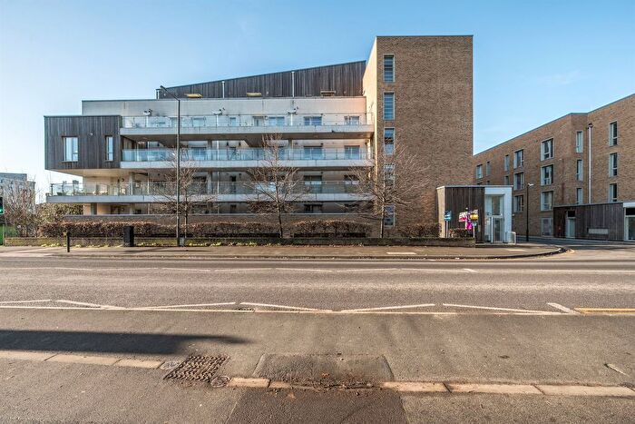 2 Bedroom Flat For Sale In Kidwells Close, Maidenhead, SL6