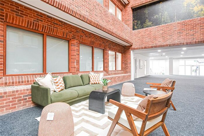 1 Bedroom Apartment To Rent In Strawberry Hill, Newbury, Berkshire, RG14