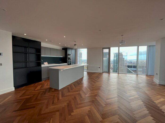 3 Bedroom Flat To Rent In Owen Street, Manchester, M15