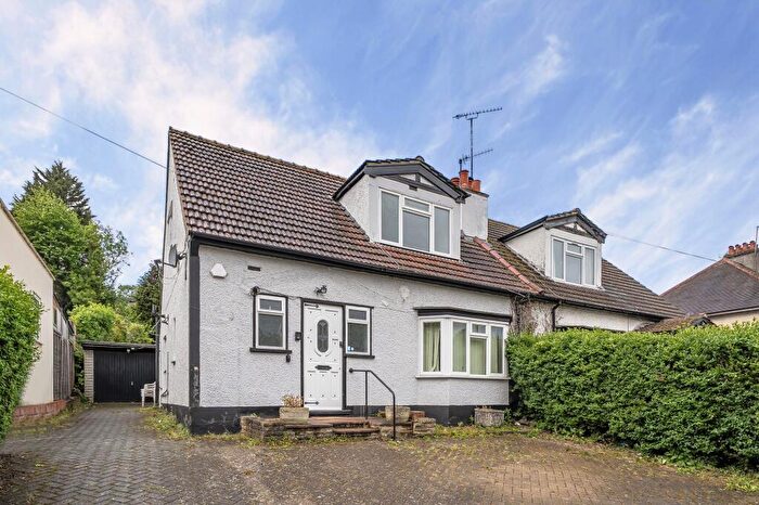 3 Bedroom Semi-Detached Bungalow For Sale In Old Lodge Lane, Purley, CR8
