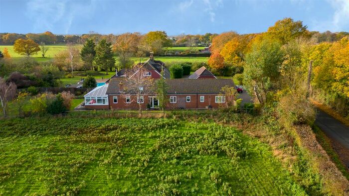 5 Bedroom Detached Bungalow For Sale In Grigg Lane, Headcorn, Ashford, TN27