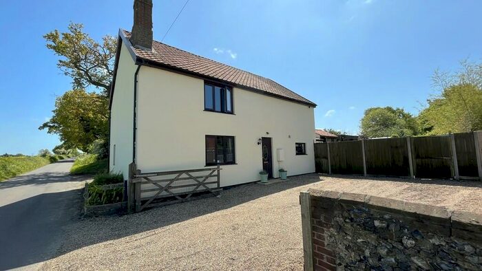 4 Bedroom Cottage For Sale In Thurlton, Norwich, NR14