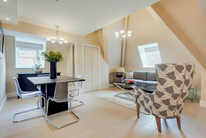 1 Bedroom Apartment To Rent In Hampstead Heights, Fitzjohns Avenue, Hampstead, NW3