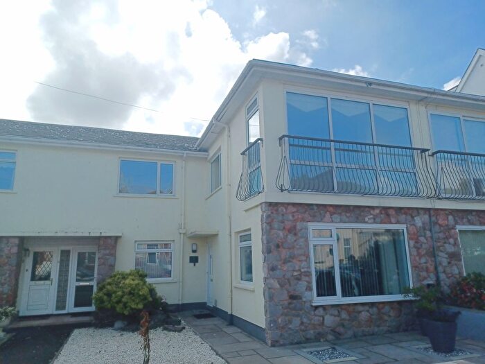 2 Bedroom Flat To Rent In Adelphi Road, Paignton, TQ4