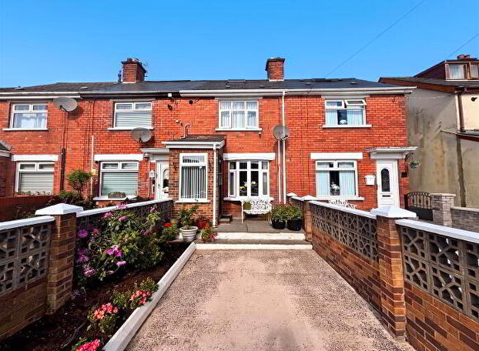 3 Bedroom Mid Terraced House For Sale In Alliance Avenue, Belfast, BT14