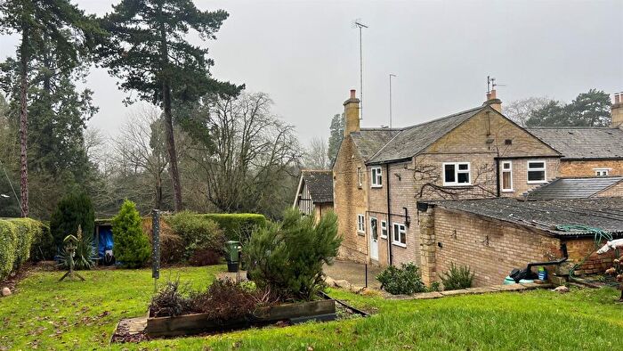 4 Bedroom Detached House For Sale In Aldgate, Ketton, Stamford, PE9