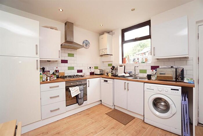 2 Bedroom Terraced House To Rent In Heavygate Road, Crookes, Sheffield, S10