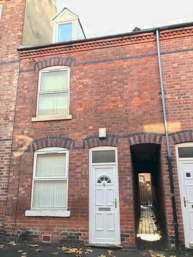 3 Bedroom Terraced House To Rent In Hart Street, Nottingham, NG7