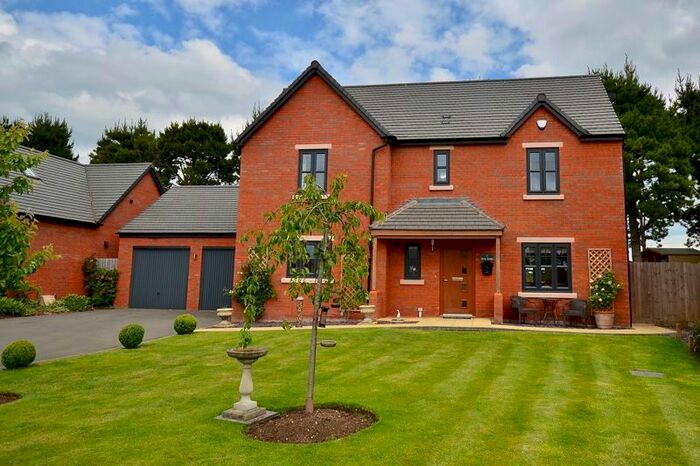 4 Bedroom Detached House For Sale In Maybush Gardens, Badsey, Evesham, WR11