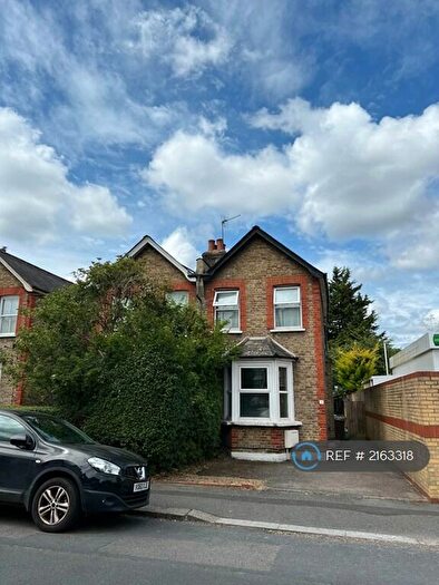 3 Bedroom Semi-Detached House To Rent In Cambridge Road, Carshalton, SM5