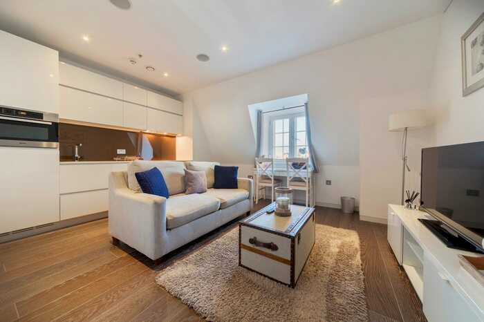 1 Bedroom Flat To Rent In Marconi House, Strand, London, WC2R
