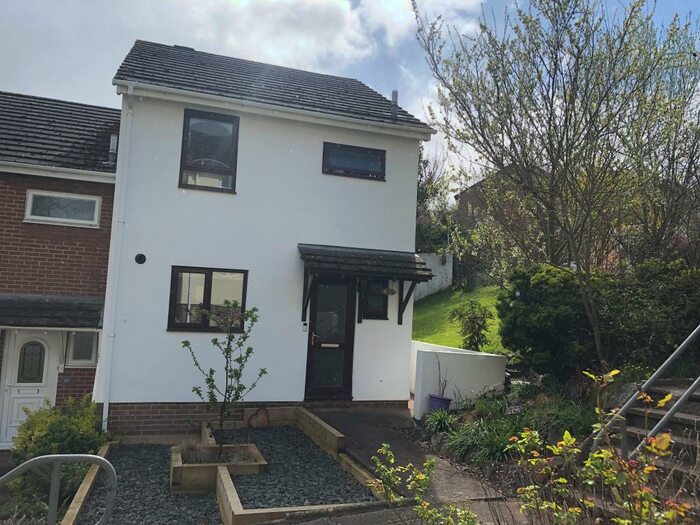 3 Bedroom House To Rent In Collins Road, Pennsylvania, EX4