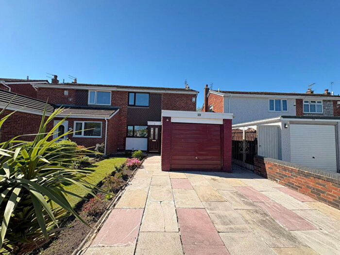 3 Bedroom Semi Detached House For Sale In Barnfield Close, Bootle, L30