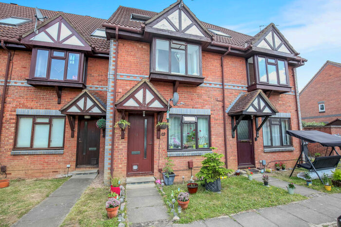 1 Bedroom Apartment To Rent In Guernsey Close, Burpham, GU4