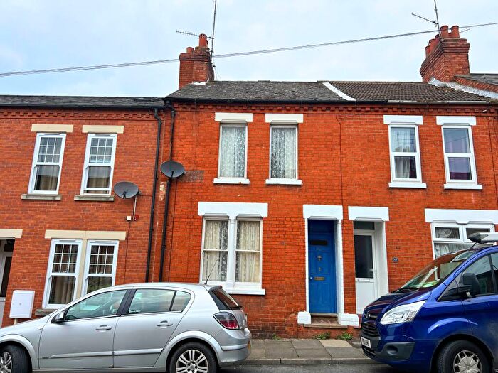 3 Bedroom Terraced House For Sale In Cambridge Street, Northampton, Northamptonshire, NN2