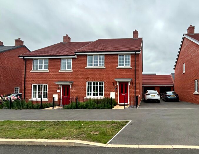 4 Bedroom Detached House To Rent In Redcurrant Avenue, Aylesbury, HP18