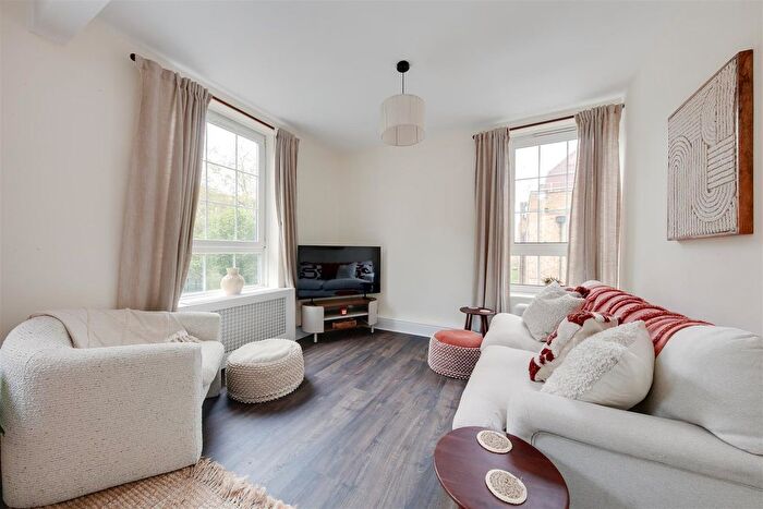 1 Bedroom Flat To Rent In Vancover House, Wapping, E1W