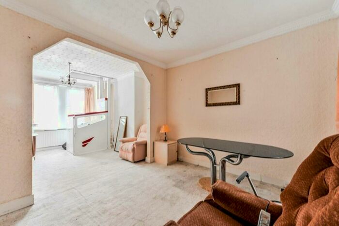 3 Bedroom Terraced House For Sale In Shernhall Street, Walthamstow, London, E17
