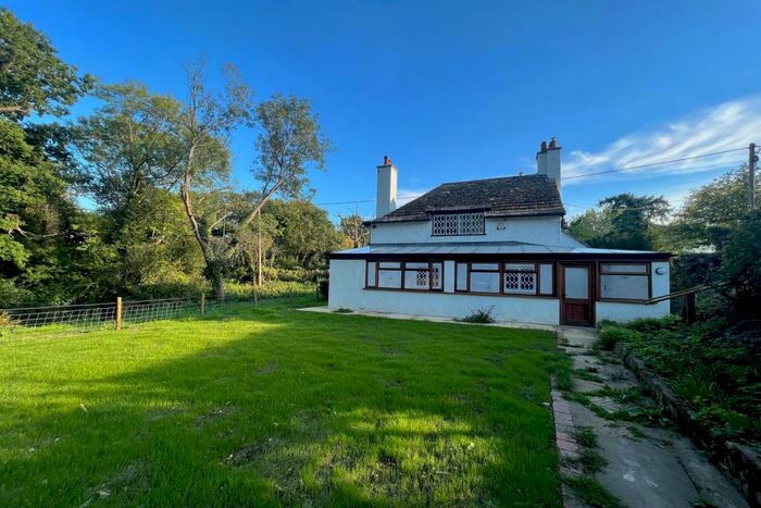 3 Bedroom Detached House To Rent In Guildford Road, Clemsfold, Horsham, RH12