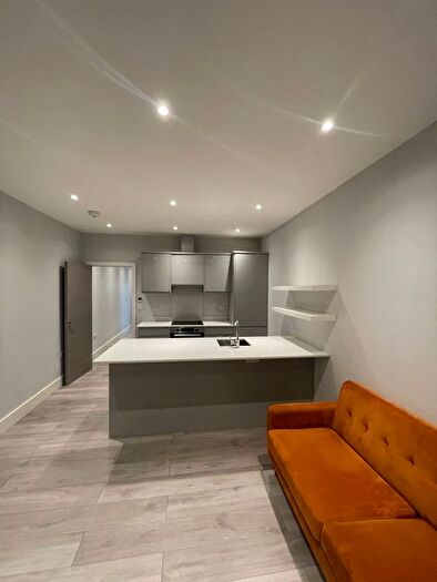 1 Bedroom Flat To Rent In Acton, London, W3