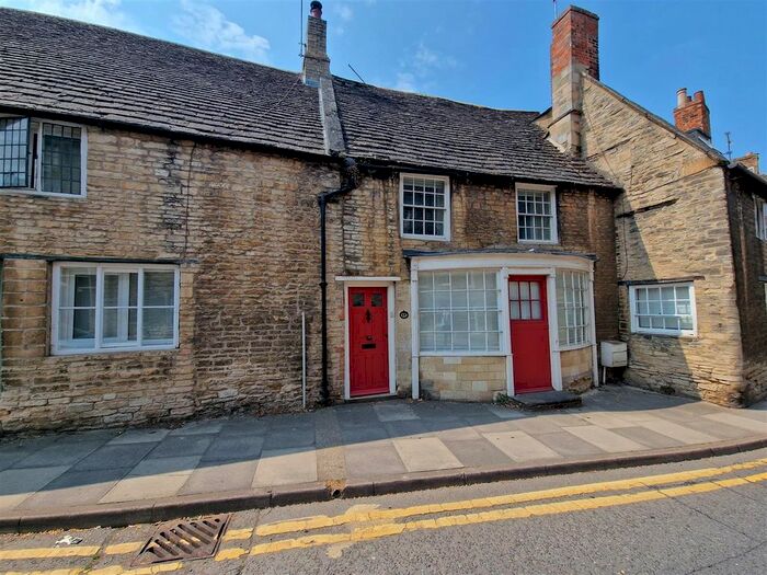 4 Bedroom Property To Rent In North Street, Oundle, Peterborough, PE8