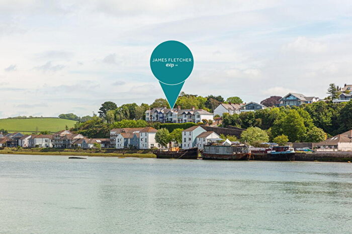 3 Bedroom Terraced House For Sale In Salterns Terrace, Bideford, EX39
