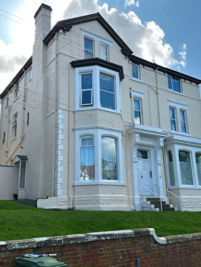 1 Bedroom Flat To Rent In Cromwell Parade, Scarborough, YO11