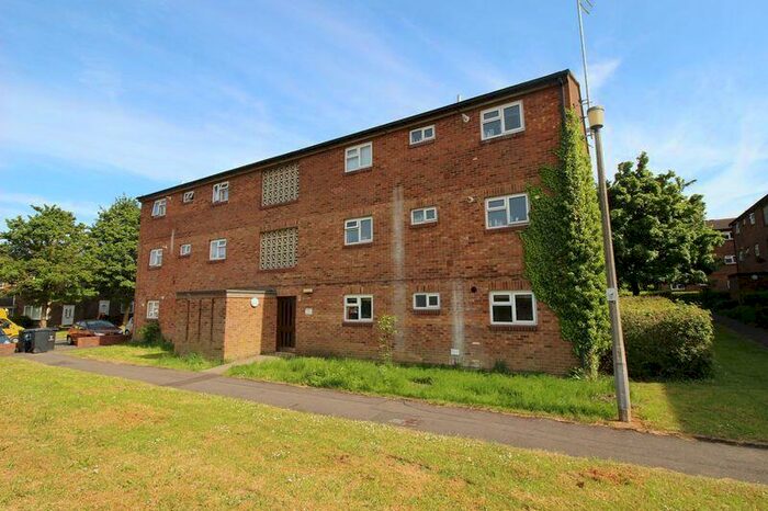 2 Bedroom Flat To Rent In Bed Flat To Rent, Oakham Close, West Swindon, SN5