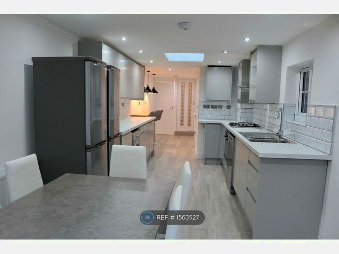 5 Bedroom Terraced House To Rent In Himley Road, London, SW17