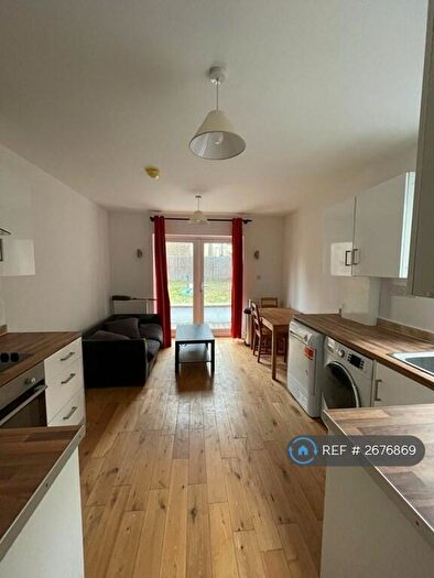 4 Bedroom Maisonette To Rent In Lewisham Way, London, SE14