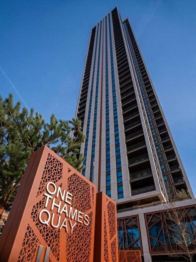 2 Bedroom Flat To Rent In One Thames Quay, Canary Wharf, London, E14