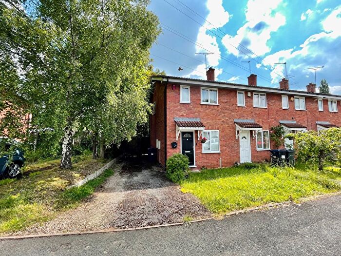 2 Bedroom End Of Terrace House To Rent In Raddlebarn Farm Drive, Birmingham, B29