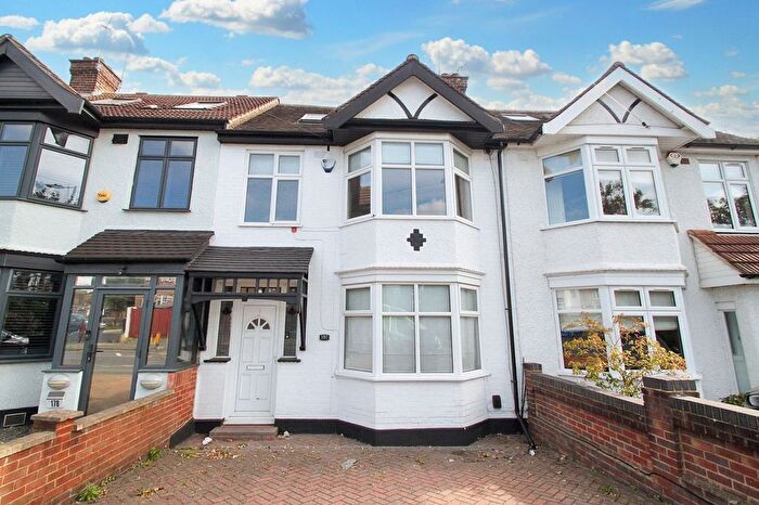 4 Bedroom Terraced House To Rent In Buckhurst Way, Buckhurst Hill, IG9