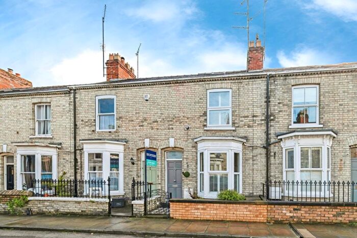 3 Bedroom Terraced House For Sale In Russell Street, York, YO23