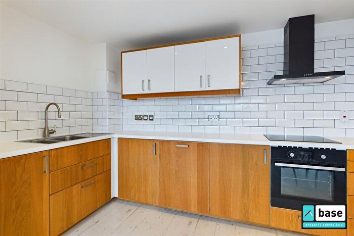 2 Bedroom Flat To Rent In Theatre Building, Paton Close, Bow, E3