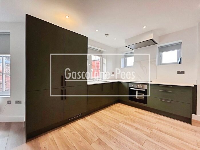 1 Bedroom Flat To Rent In North Street, Dorking, RH4