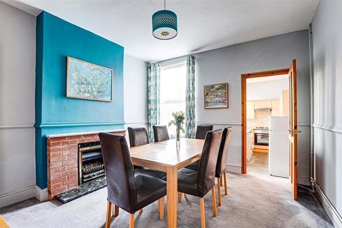 2 Bedroom End Of Terrace House For Sale In Wentworth Road, Sherwood, Nottinghamshire, NG5