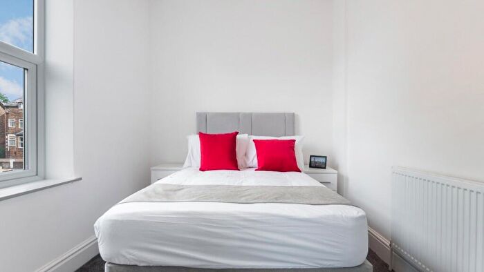 1 Bedroom Flat To Rent In Mauldeth Road, Manchester, M20