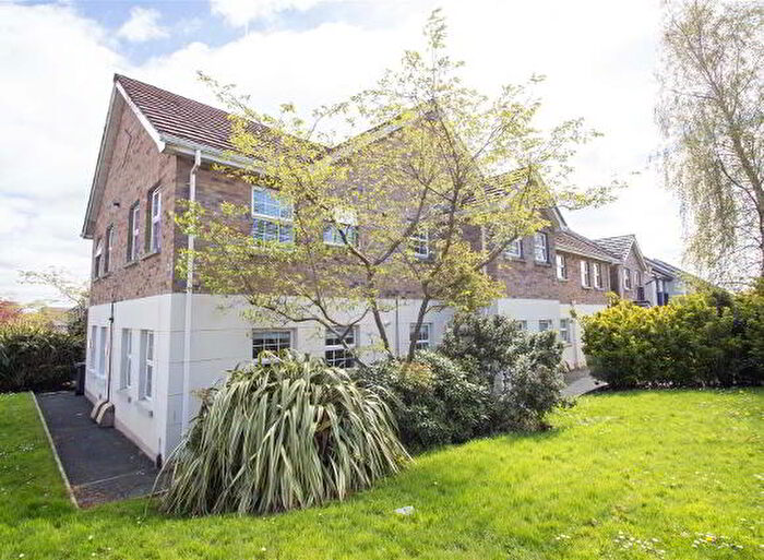 2 Bedroom Apartment / Flats For Sale In Mount Eagles Way, Belfast, BT17