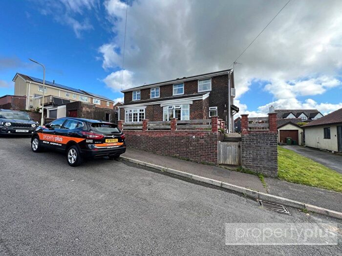 4 Bedroom Semi-detached House For Sale In The Heathlands, Gilfach Goch, Rhondda Cynon Taff, CF39
