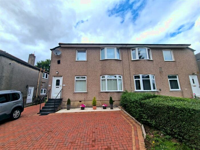 3 Bedroom Flat To Rent In Croftfoot Road, Croftfoot, Glasgow, G44