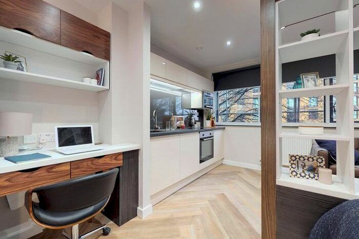 Studio To Rent In Apt, Live Oasis Belgrave Street #, LS2