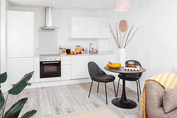 1 Bedroom Apartment To Rent In The Radiant, Kirkstall Road, Leeds, LS3